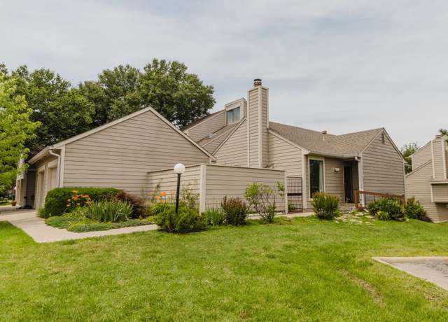 Property at 2221 N Bramblewood, Wichita, KS 67226, 3 beds, 2 baths