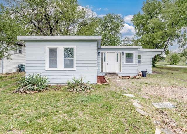 Property at 1451 N Pennsylvania, Wichita, KS 67214, 2 beds, 1 bath