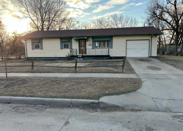 Property at 1625 N Ash Ave, Wichita, KS 67214, 5 beds, 1.5 baths