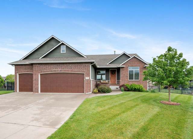 Property at 12423 E 27th Ct N, Wichita, KS 67226, 5 beds, 3.5 baths