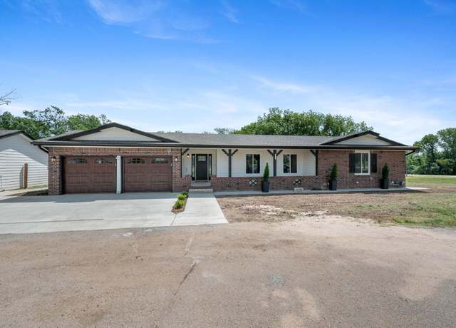 Property at 1522 S Andover Rd, Andover, KS 67002, 4 beds, 2.5 baths