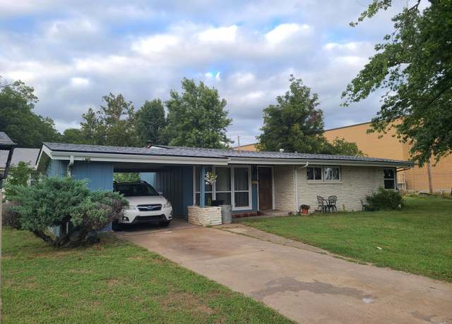Property at 1804 Elizabeth St, Winfield, KS 67156, 3 beds, 1 bath