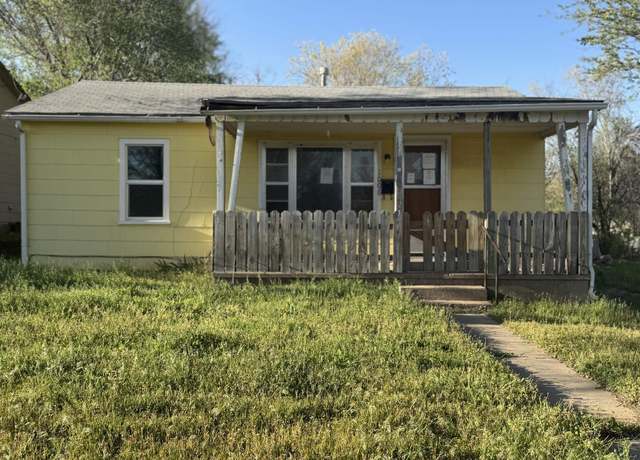 Property at 1006 W Elm Ave, Arkansas City, KS 67005, 2 beds, 1 bath