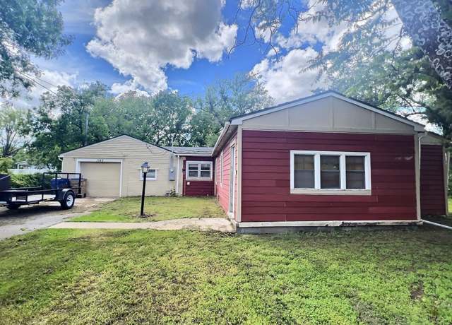 Property at 1049 N Main St, Andover, KS 67002, 2 beds, 1 bath