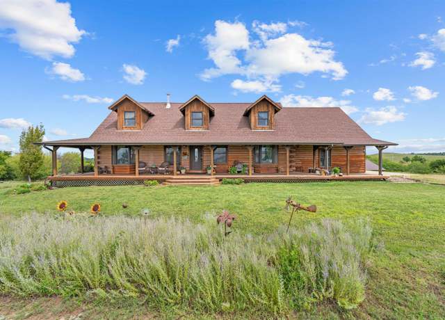 Property at 5560 N Streckfus Trl, Salina, KS 67401, 4 beds, 2 baths