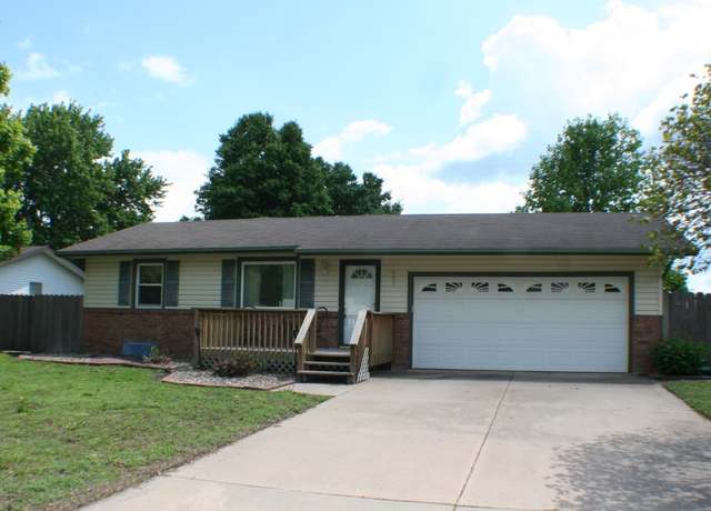 Property at 601 E Freeman Ave, Haysville, KS 67060, 3 beds, 2 baths