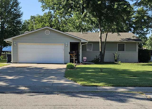 Property at 1727 W 5th, El Dorado, KS 67042, 3 beds, 1.5 baths