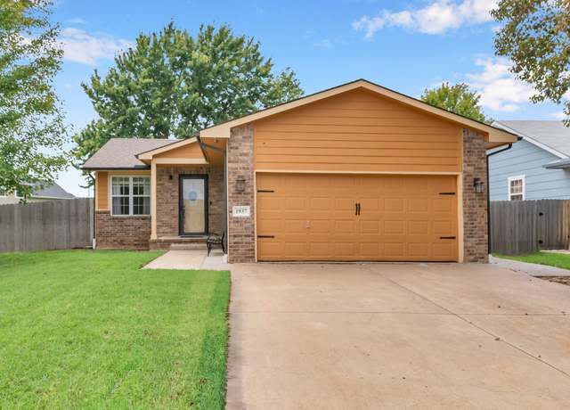 Property at 1937 S Shiloh Cir, Wichita, KS 67207, 3 beds, 2 baths