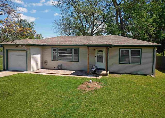 Property at 816 S Emporia St, El Dorado, KS 67042, 2 beds, 1 bath