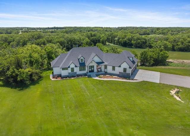 Property at 10091 SW 180th Rd, Douglass, KS 67039, 5 beds, 4 baths