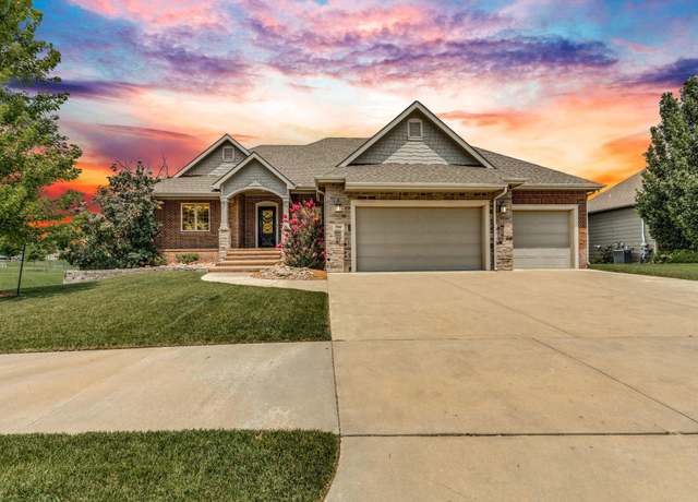 Property at 904 E Waterview Dr, Andover, KS 67002, 5 beds, 4 baths