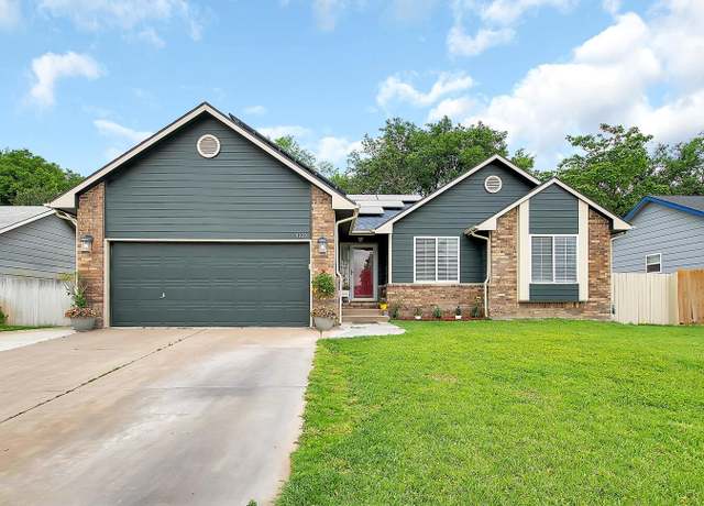 Property at 1320 E Lonna St, Haysville, KS 67060, 5 beds, 3 baths
