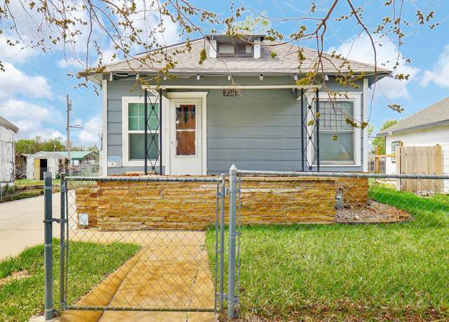 Property at 2511 N Arkansas St, Wichita, KS 67204, 2 beds, 1 bath