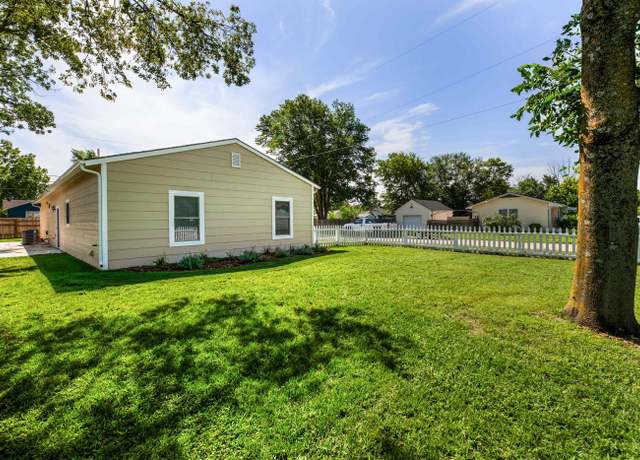 Property at 3102 N Mascot Ave, Wichita, KS 67204, 3 beds, 2 baths