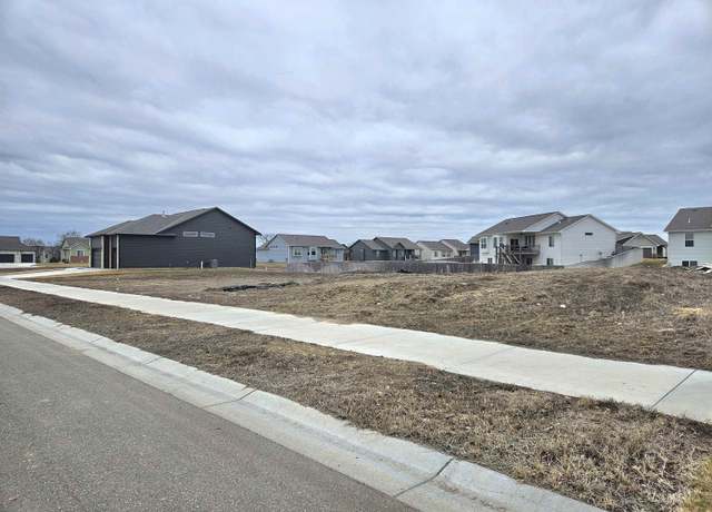 Property at 2541 N Bluestone St, Andover, KS 67002