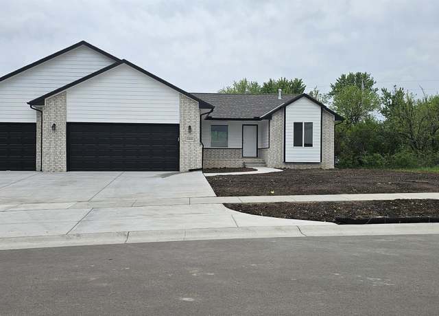 Property at 11819 E Mount Vernon Rd, Wichita, KS 67207, 5 beds, 2 baths