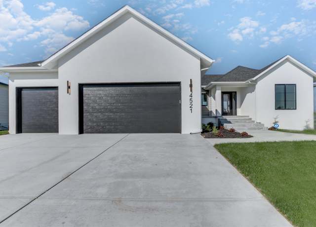 Property at 4521 N Bluestem, Maize, KS 67101, 6 beds, 3 baths