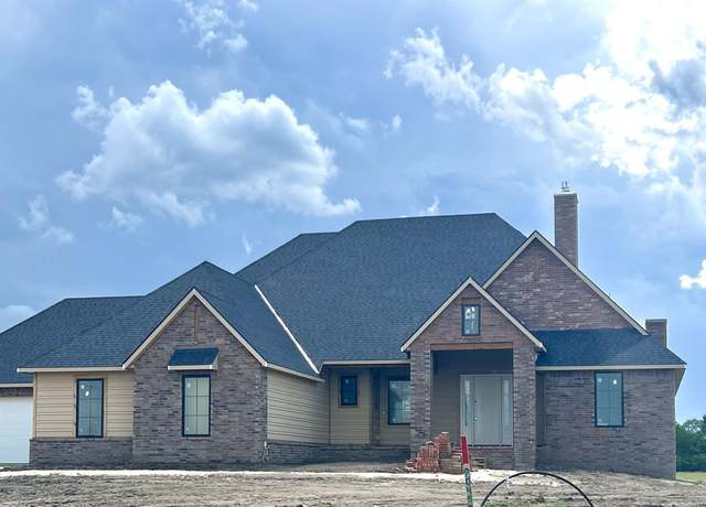 Property at 9045 N Isabella Ct, Valley Center, KS 67147, 5 beds, 4 baths