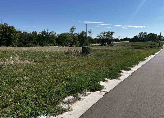 Property at 725 W Santa Fe Ave, El Dorado, KS 67042