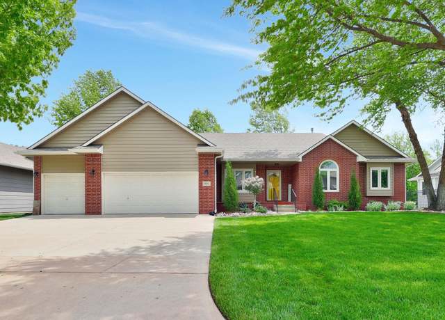 Property at 926 N Firefly St, Wichita, KS 67235, 4 beds, 3 baths