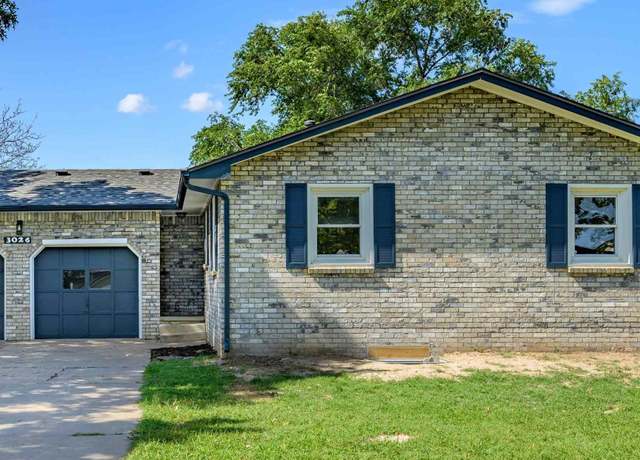 Property at 3026 W Hadden Ave, Wichita, KS 67217-1328, 4 beds, 2 baths