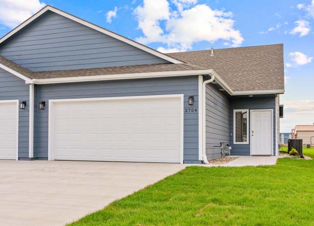 Property at 2754 Tim Rogers Ln, Salina, KS 67401, 3 beds, 3 baths