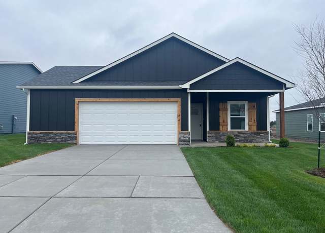 Property at 2860 S Maize Ct, Wichita, KS 67215, 4 beds, 2 baths