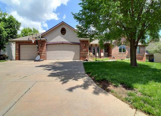 Property at 13905 W Remington Ct, Wichita, KS 67235, 5 beds, 3.5 baths