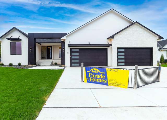 Property at 252 S Ciderbluff Cir, Wichita, KS 67052, 5 beds, 3 baths