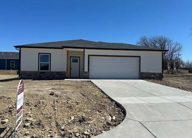 Property at 3051 E Highridge Ct, Park City, KS 67219, 4 beds, 2 baths