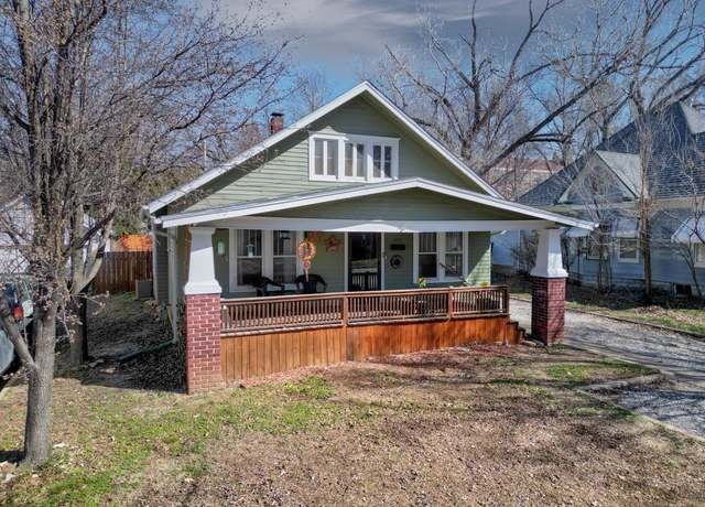 Property at 1418 E 5th Ave, Winfield, KS 67156, 3 beds, 1.5 baths
