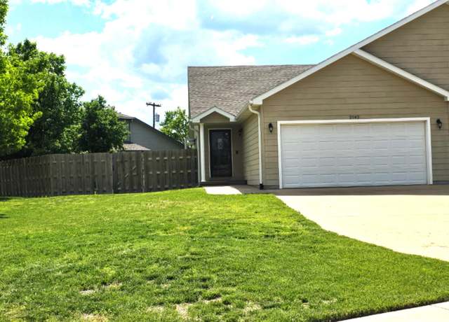 Property at 2142 Oxford Dr, Salina, KS 67401, 3 beds, 3 baths