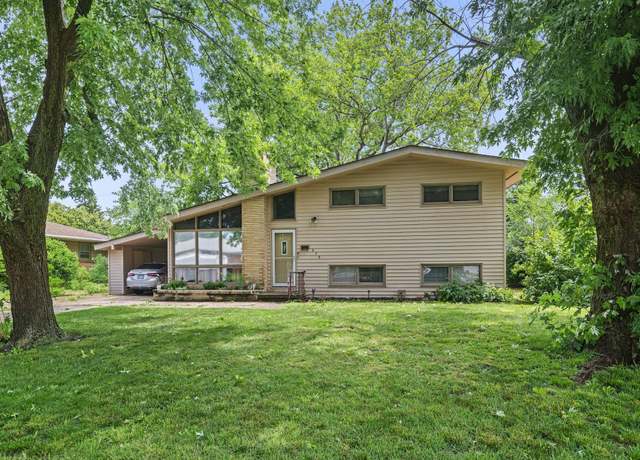 Property at 850 N Country Acres, Wichita, KS 67212-3134, 3 beds, 1.5 baths