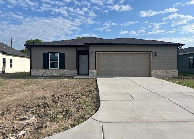 Property at 2836 S Maize Ct, Wichita, KS 67215, 4 beds, 2 baths