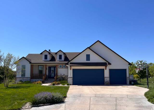 Property at 11325 W Fontana Ct, Wichita, KS 67205, 4 beds, 3 baths