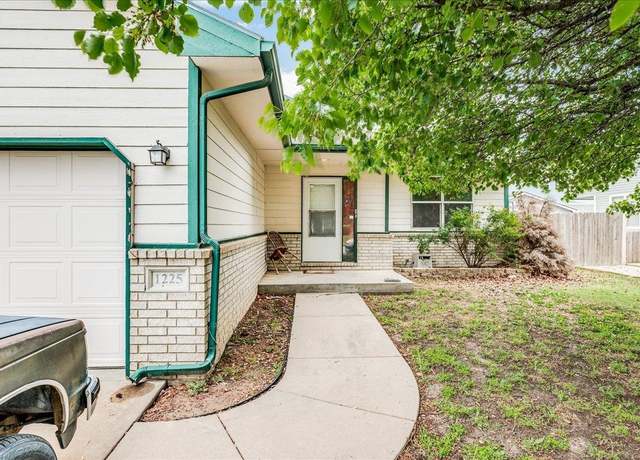 Property at 1225 W Jubilee St, Haysville, KS 67060, 4 beds, 2 baths
