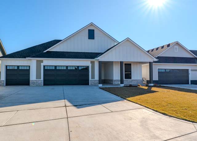 Property at 4542 N Sandkey St, Wichita, KS 67204, 2 beds, 2.5 baths