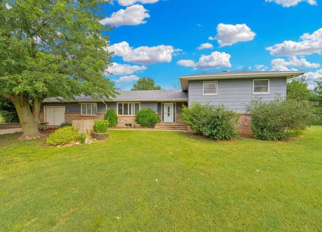 Property at 3215 S 231st St W, Goddard, KS 67052, 5 beds, 3 baths