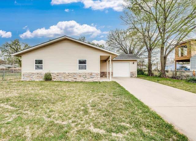 Property at 1212 N Green St, Wichita, KS 67214, 3 beds, 1.5 baths