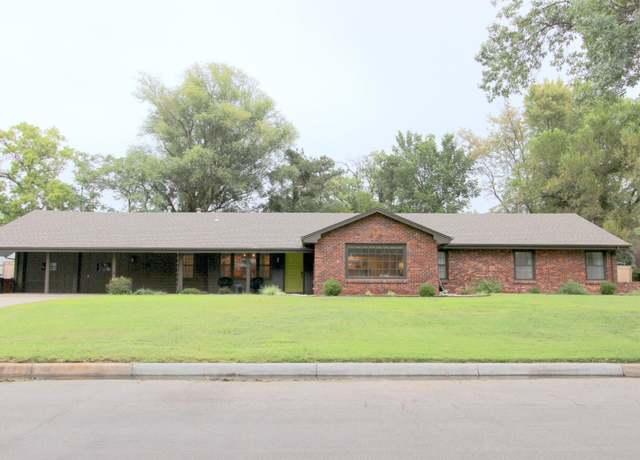 Property at 120 S Morningside St, Wichita, KS 67218, 3 beds, 3.5 baths