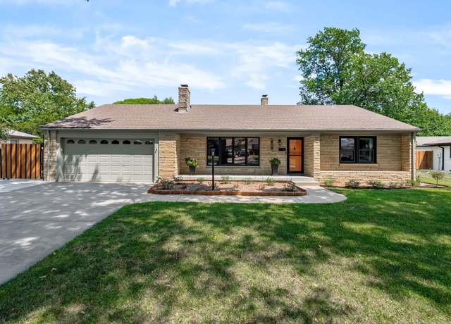 Property at 418 S Waverly Dr, Wichita, KS 67218, 2 beds, 2.5 baths