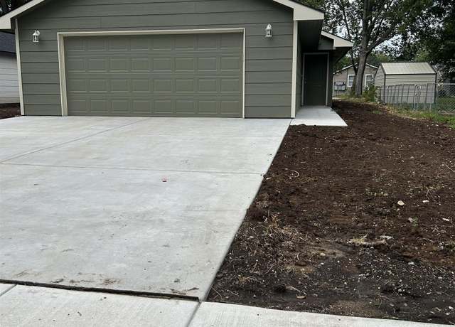 Property at 713 N Washington, El Dorado, KS 67042, 3 beds, 2 baths