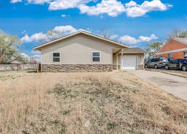 Property at 2930 E Maplewood Dr, Wichita, KS 67214, 3 beds, 1.5 baths