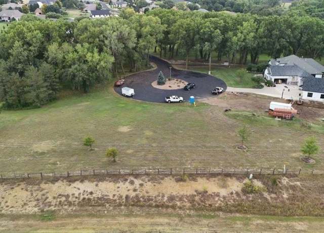 Property at 2466 Glencoe Cir, Salina, KS 67401