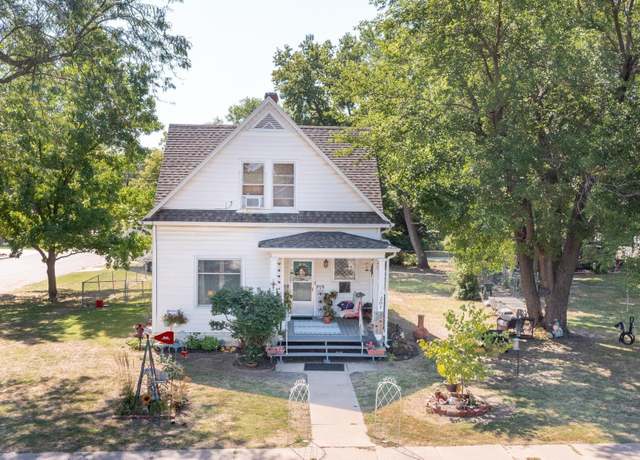 Property at 201 N Elm St, Whitewater, KS 67154, 3 beds, 1.5 baths