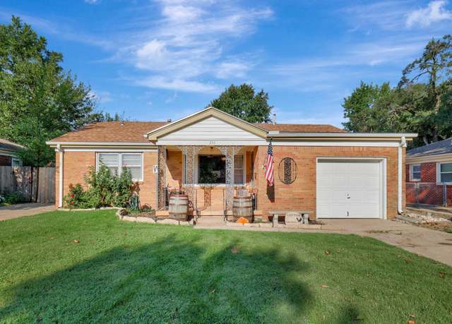 Property at 233 Hungerford Ave, Haysville, KS 67060, 3 beds, 1 bath