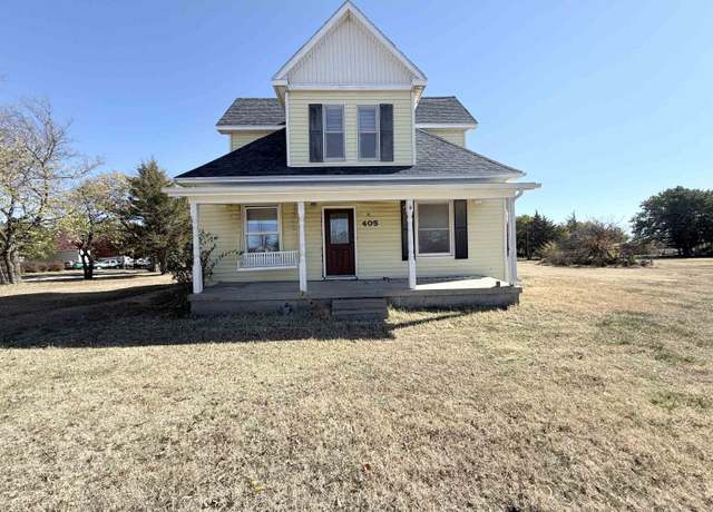 Property at 405 Main, Hope, KS 67451, 4 beds, 2 baths