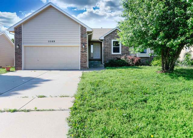 Property at 5509 W 44th St S, Wichita, KS 67215, 5 beds, 3 baths