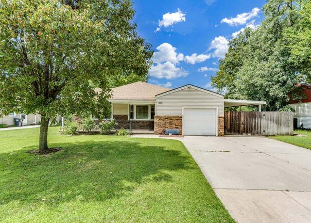 Property at 1219 N High St, Wichita, KS 67203, 3 beds, 2 baths