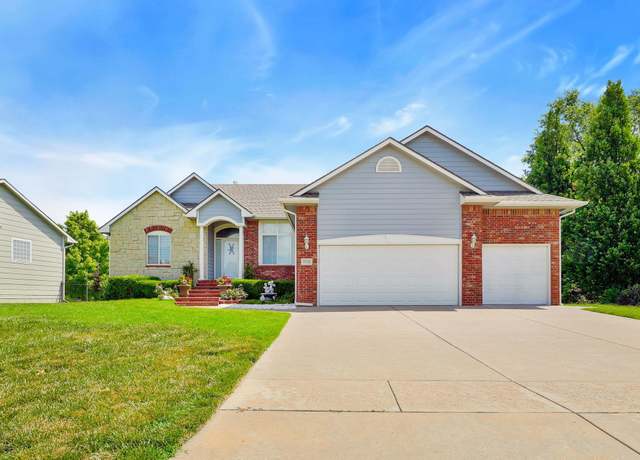 Property at 1026 N Bristol St, Wichita, KS 67206, 5 beds, 3 baths